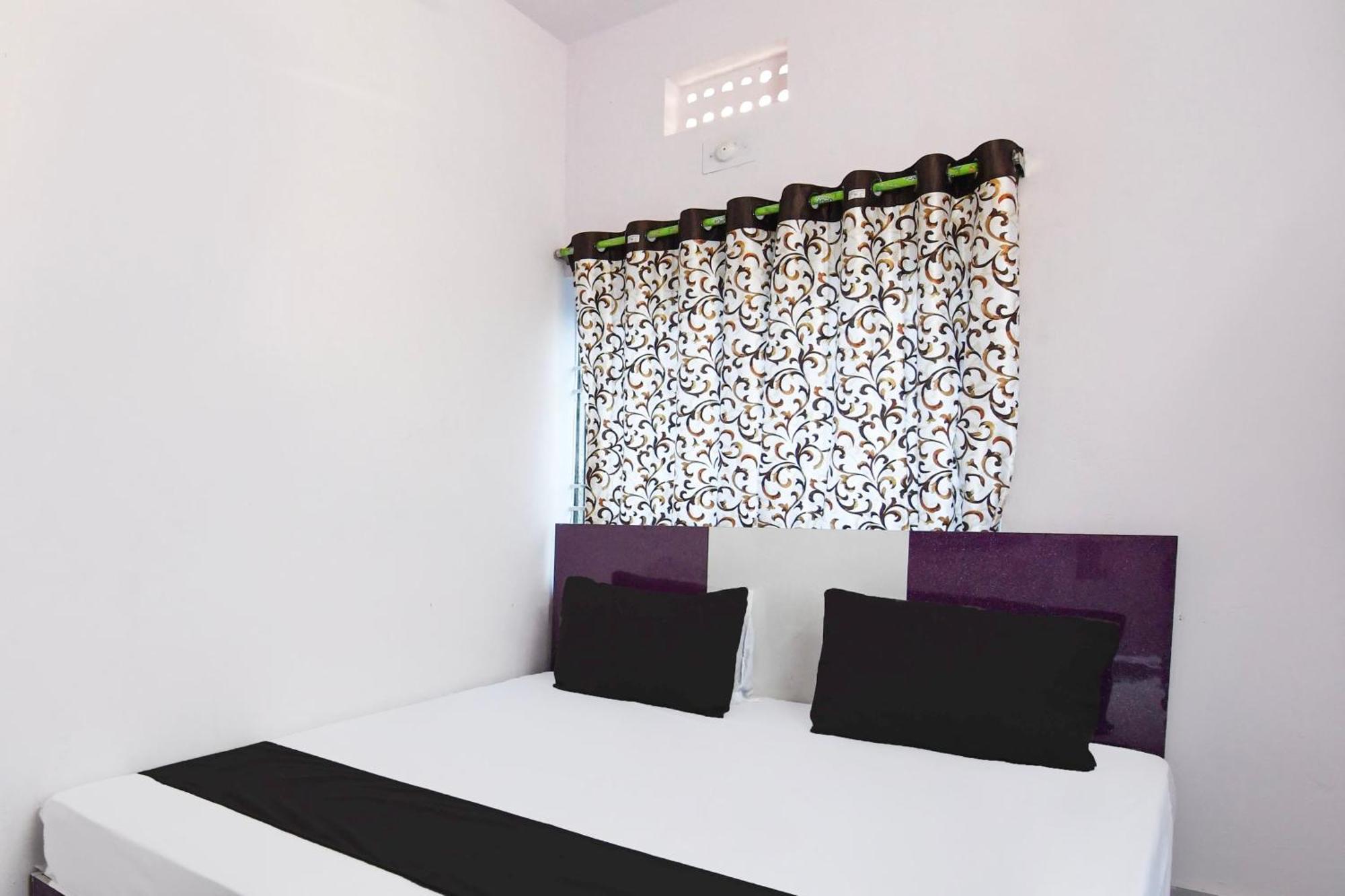 Hotel O Silk City Palace Brahmapur Bagian luar foto