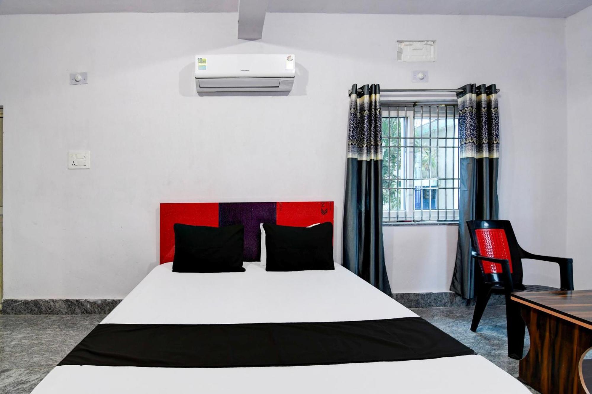 Hotel O Silk City Palace Brahmapur Bagian luar foto